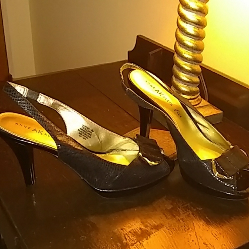 Ak pumps